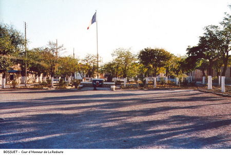 BOSSUET___La_Redoute___Cour_d_Honneur