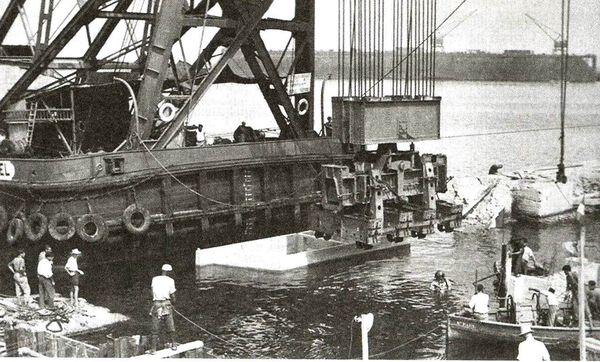 Oran- 084- travail sur les quais