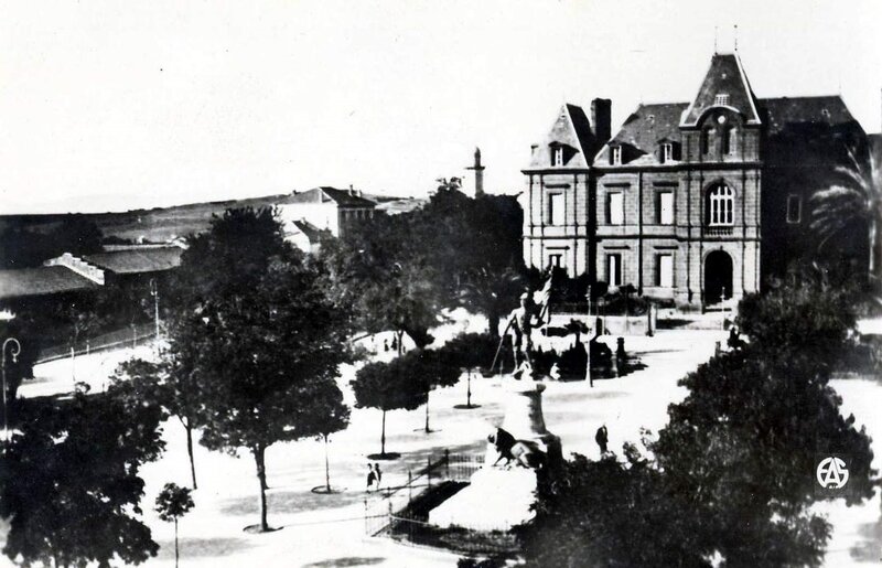 Saïda 504- Place Poincaré- Mairie