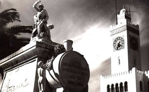 Oran- Gare- Monument aux morts- 08