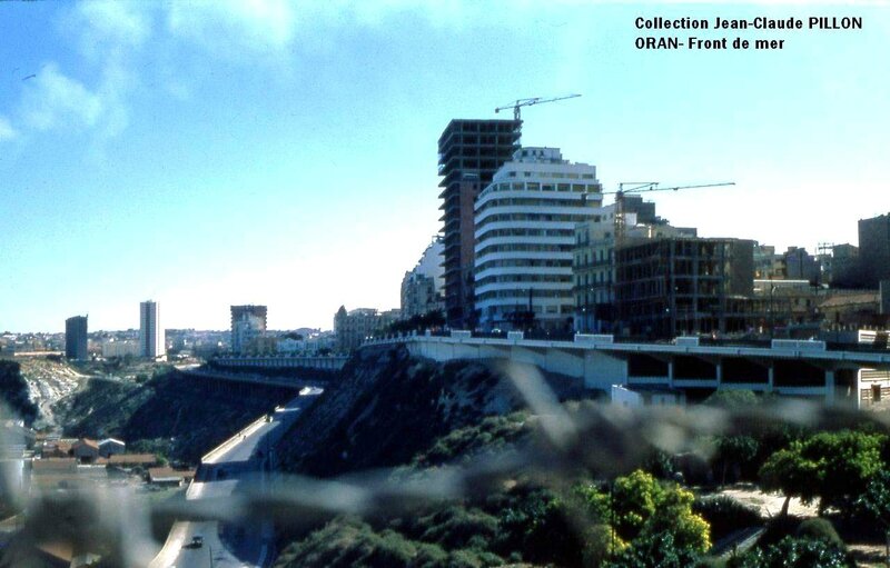 FM a- 115- Bd Front de mer
