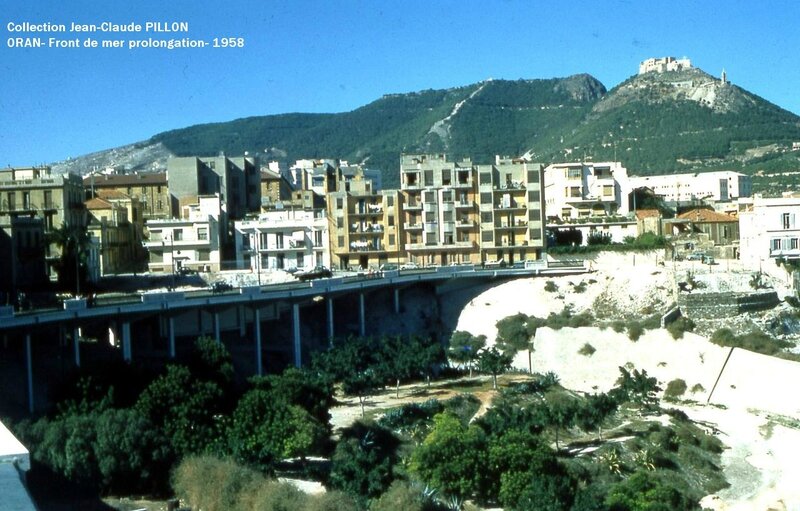 FM a- 117- Bd Front de mer