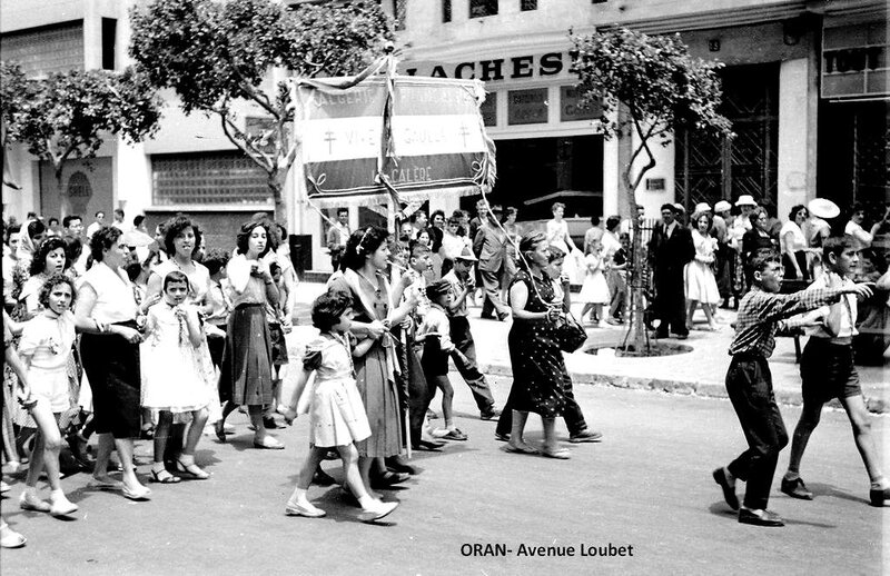 FM a- 132- Bd Front de mer