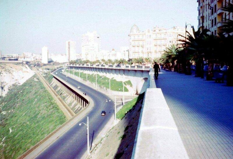 FM a- 100- Bd Front de mer