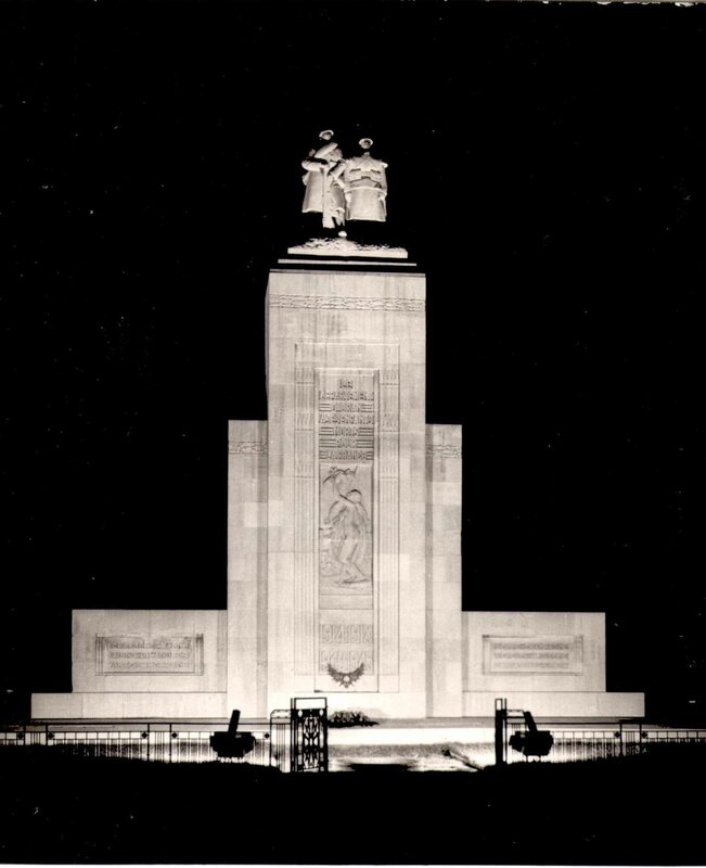 FM aa- 048- Monument aux morts