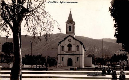 06_BOUSFER_ANNEES_50_L_EGLISE_ST_ANNE_ET_SA_PLACE
