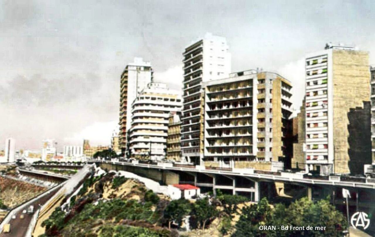 FM a- 048- Bd Front de mer