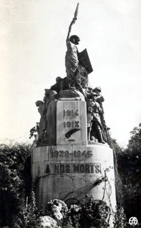 Saïda 527- Monument aux morts