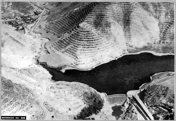 Barrage-Saint-Denis-du-Sig-1956