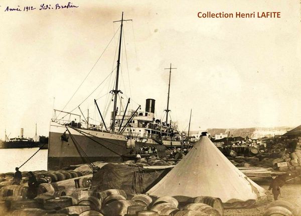 Oran- 038- travail sur les quais