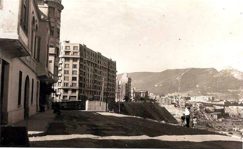 FM a- 107- Bd Front de mer