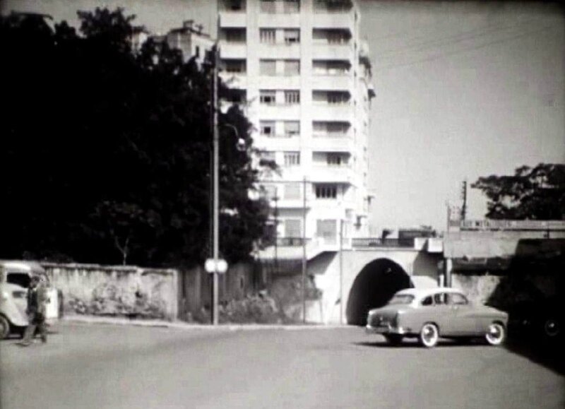 FM ca- 02- Tunnel square