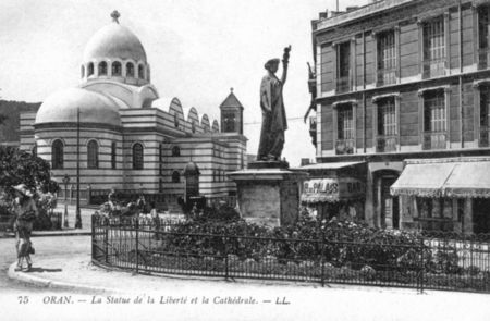 006_Cath_drale_et_statue_1