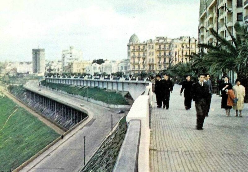 FM a- 084- Bd Front de mer