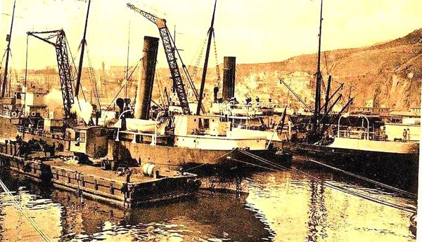 Oran- 166- travail sur les quais