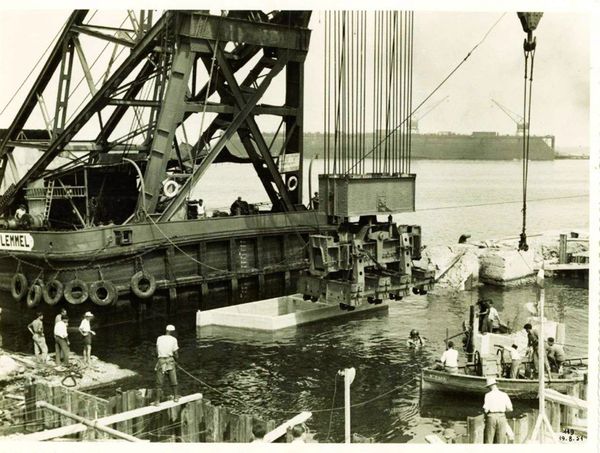 Oran- 076- travail sur les quais