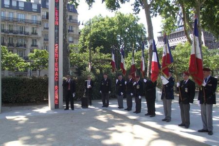 gérard garcia président des amis de l algérianie pendant l'hommage aux victimes du 5 JUILLET