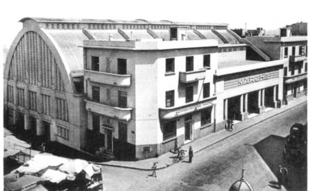 046_March__de_la_Gare