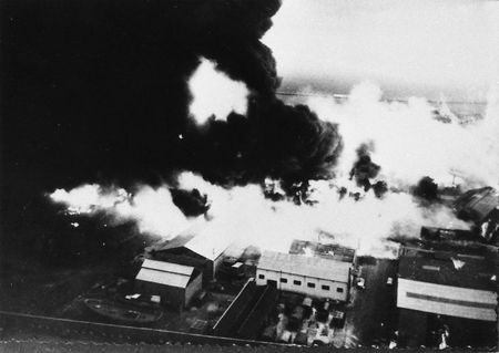 Incendie_des_cuves_sur_le_port_25_juin_1962_09