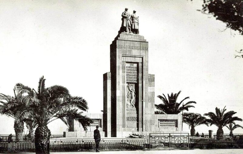 FM aa- 027- Monument aux morts