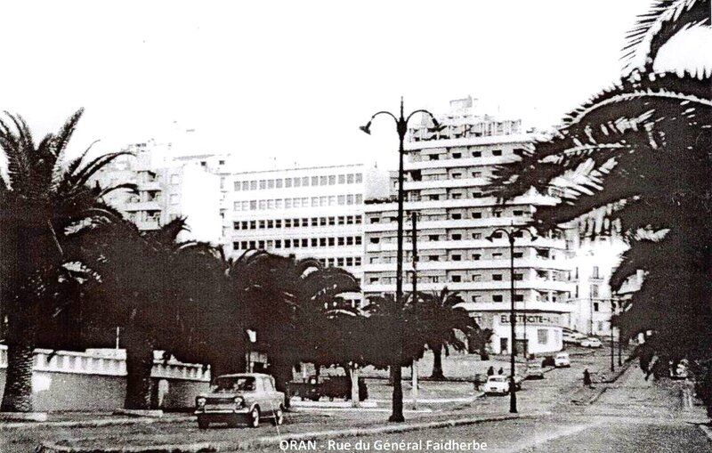 FM c- 020- Square Lyautey